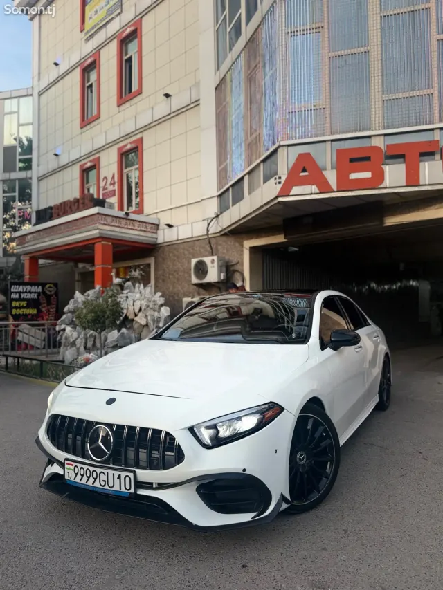 Mercedes-Benz A class 2019 · 2.2 CVT