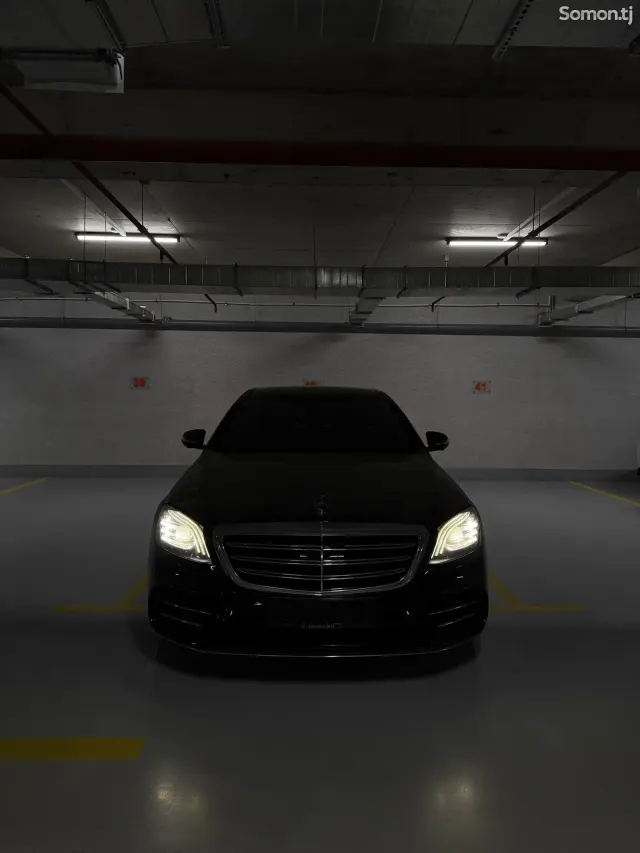Mercedes-Benz S class 2018 · 4.5 AT