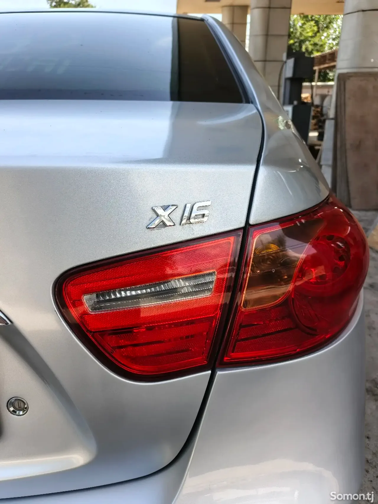 Hyundai Avante 2010 · 1.6 AT