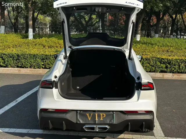 Changan UNI-V 2024 · 1.5 AT