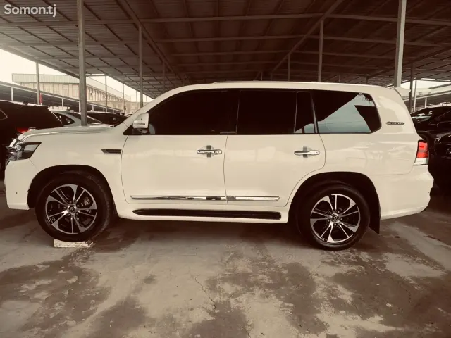 Toyota Land Cruiser 2010 · 4.0 AT