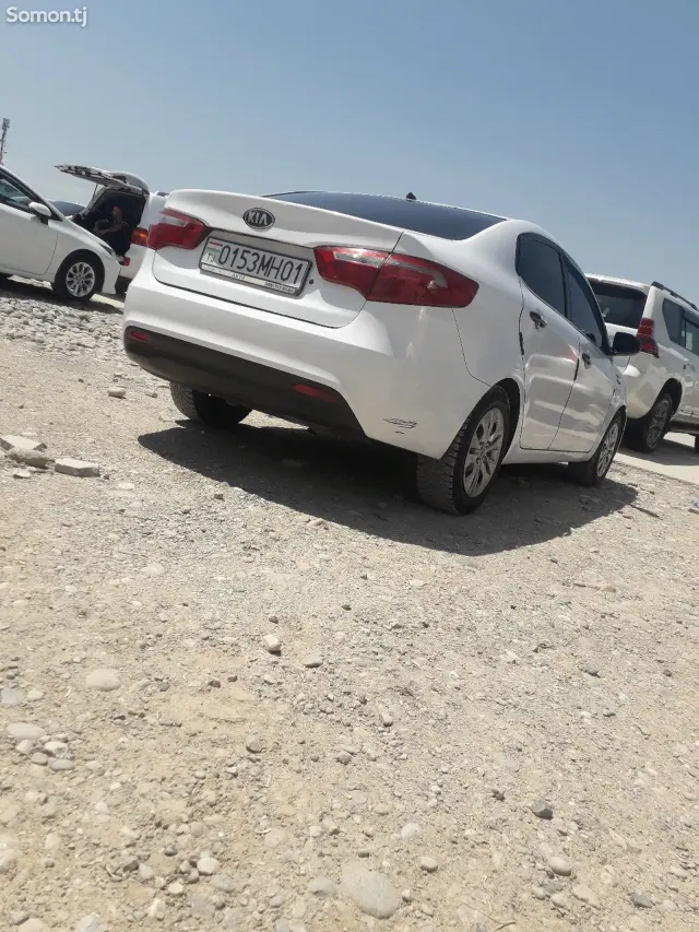 Kia Rio 2013 · 1.6 MT