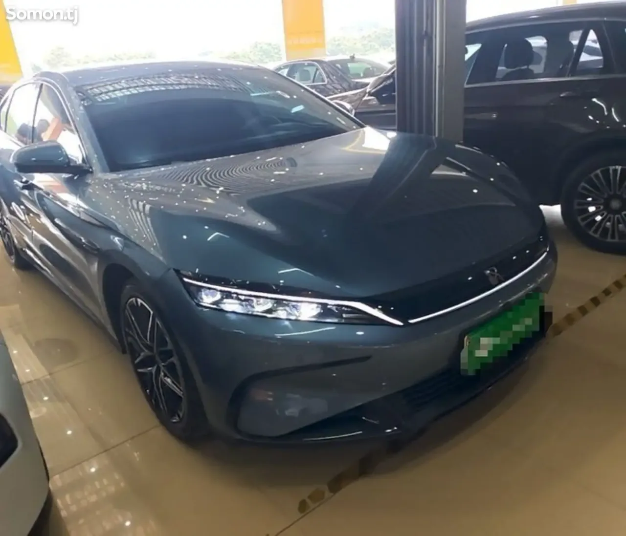 BYD Han 2025 · AT