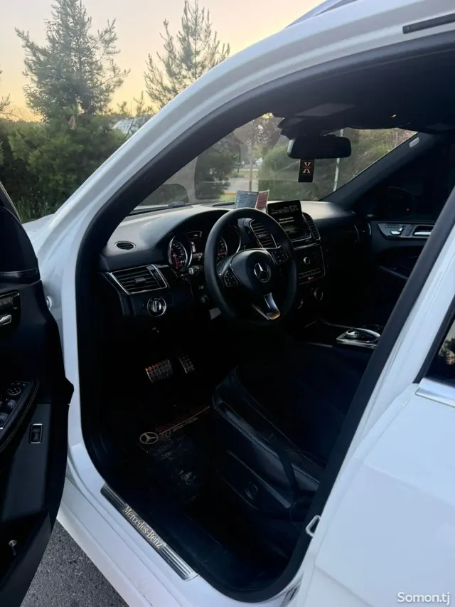 Mercedes-Benz GLE class 2018 · 4.0 AT