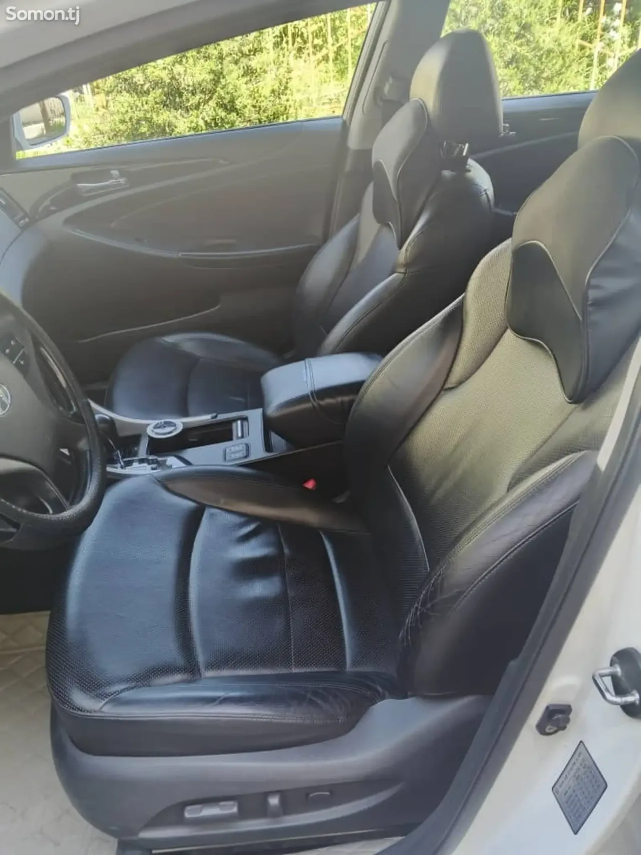Hyundai Sonata 2012 · 2.0 AT