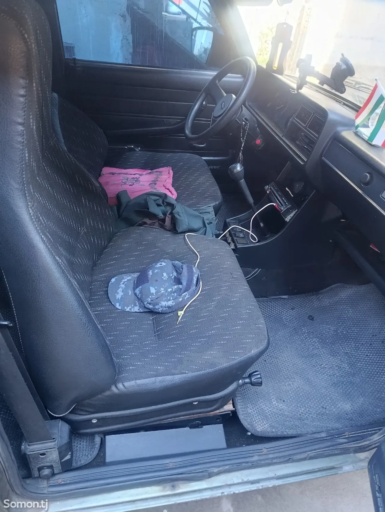 Lada (ВАЗ) 2107 2010 · 0.7 MT