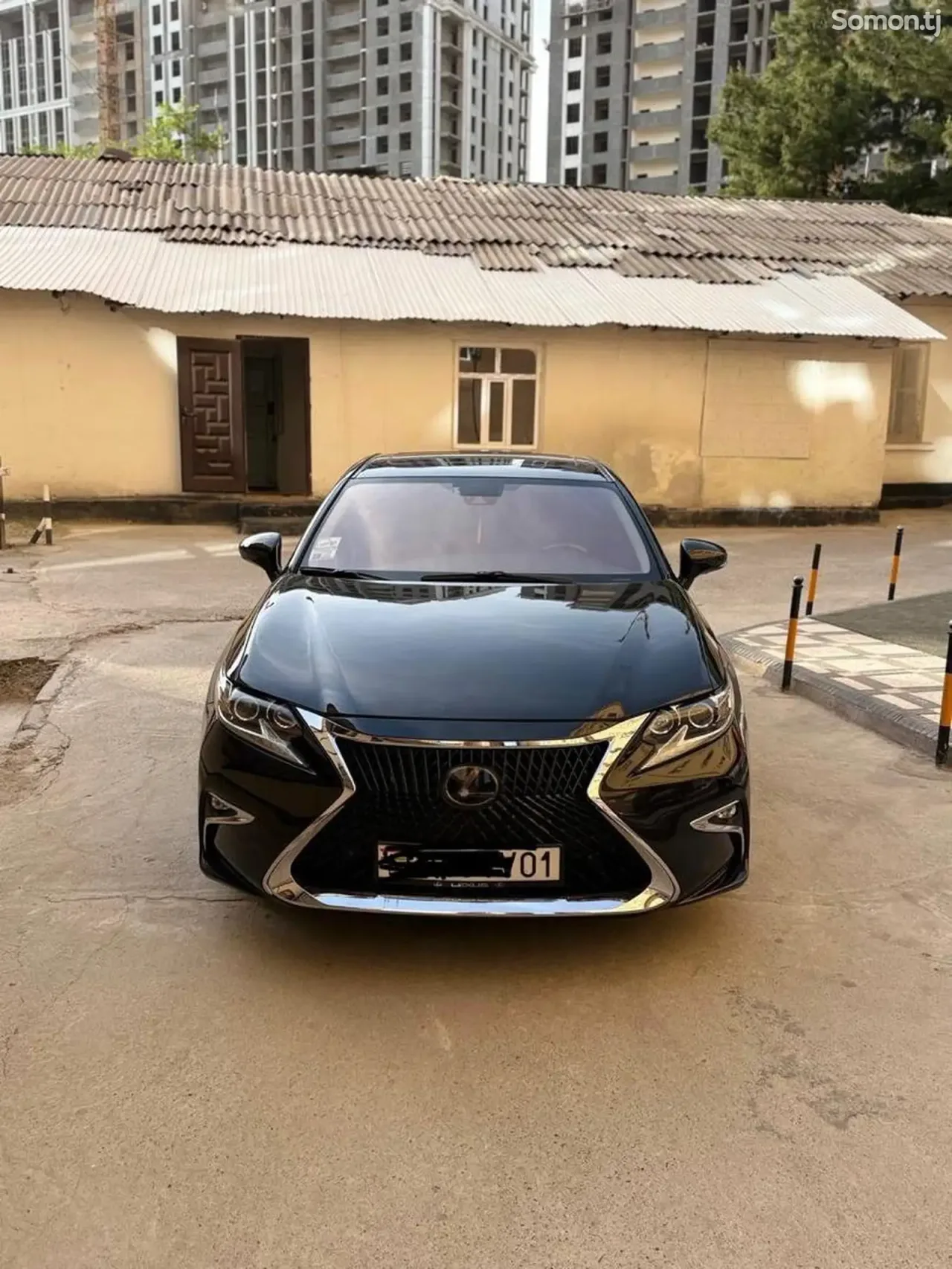 Lexus ES series 2016 · 3.5 AT