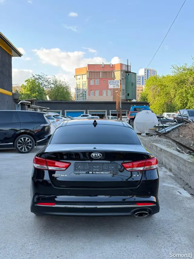 Kia Optima 2016 · 2.4 AT