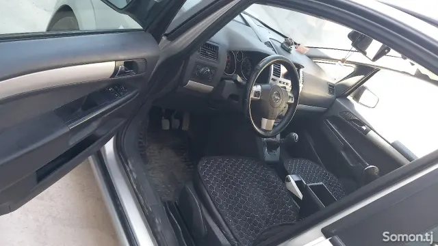Opel Zafira 2008 · 1.8 MT