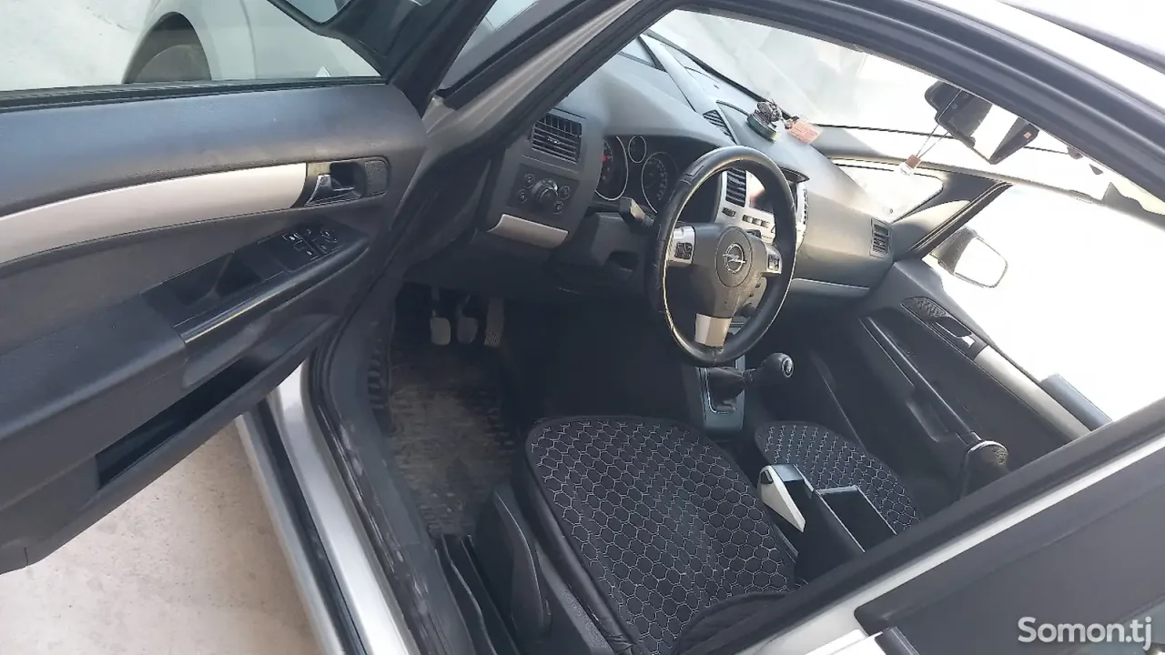 Opel Zafira 2008 · 1.8 MT