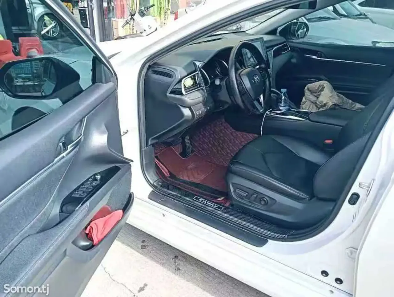 Toyota Camry 2022 · 2.5 AT