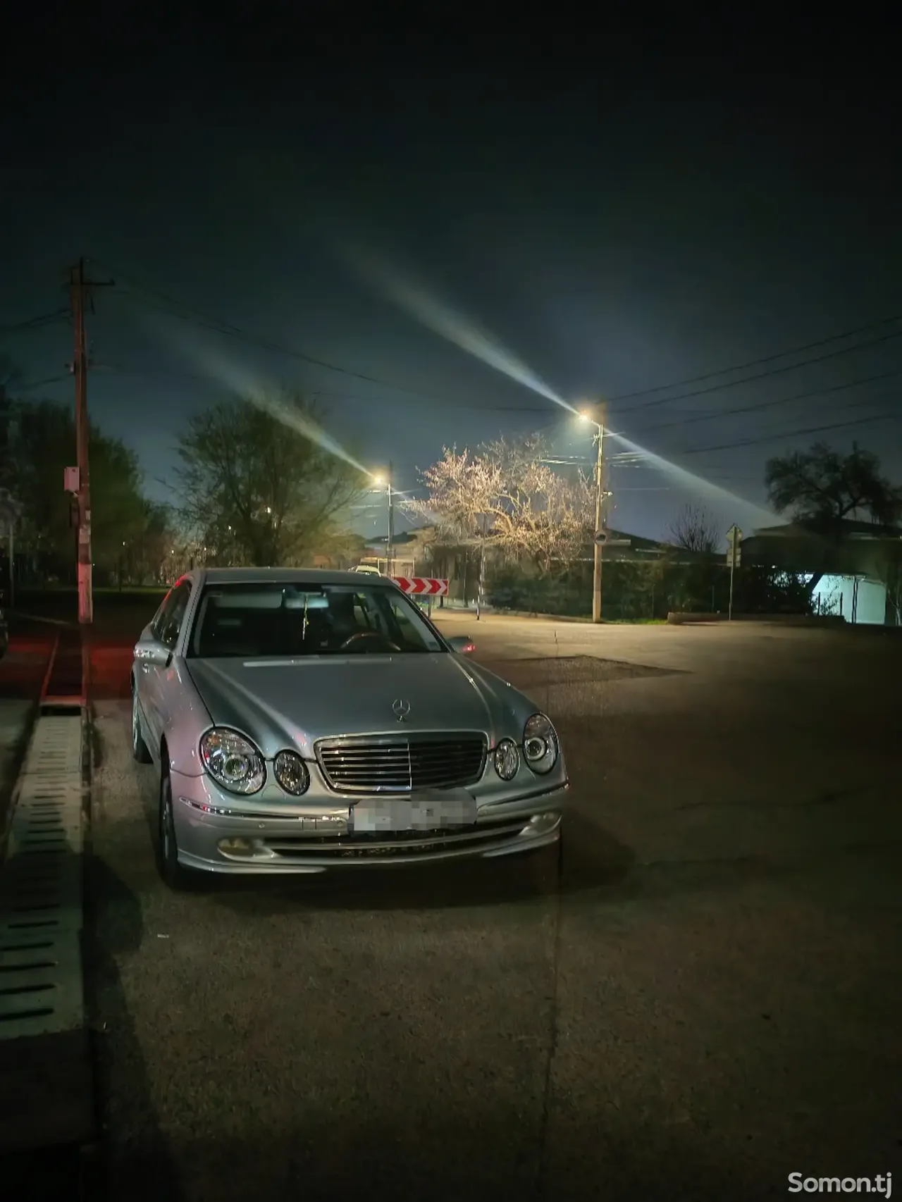 Mercedes-Benz E class 2002 · 3.2 AT