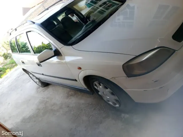 Opel Astra G 1998 · 1.6 MT