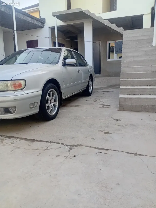 Nissan Maxima 1997 · 2.0 AT