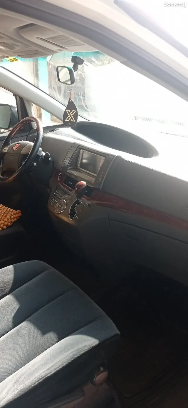 Toyota Estima 2009 · 2.4 AT