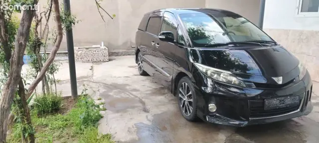 Toyota Estima 2014 · 2.4 AT