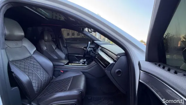 Audi A8 2021 · 4.0 AT