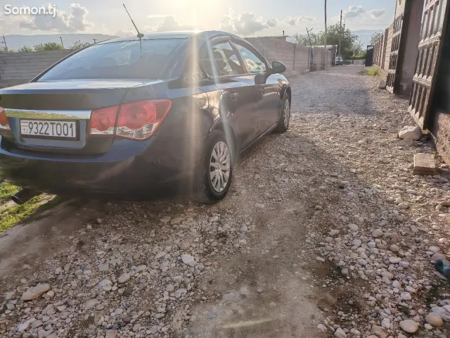 Chevrolet Cruze 2009 · 1.6 MT