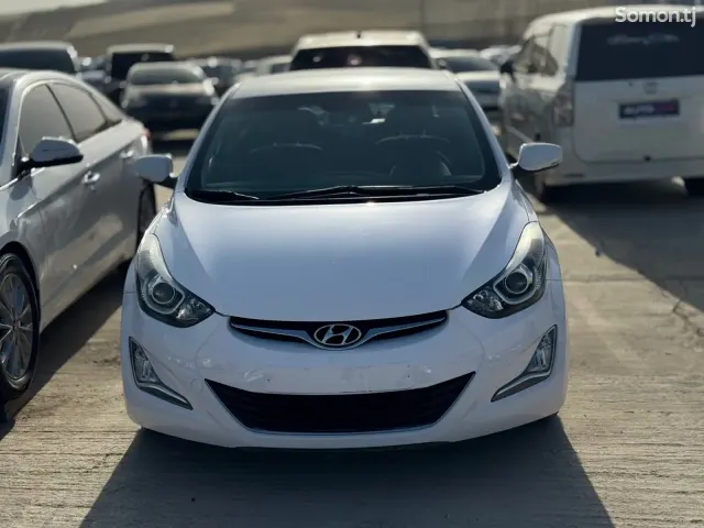 Hyundai Avante 2015 · 1.6 AT