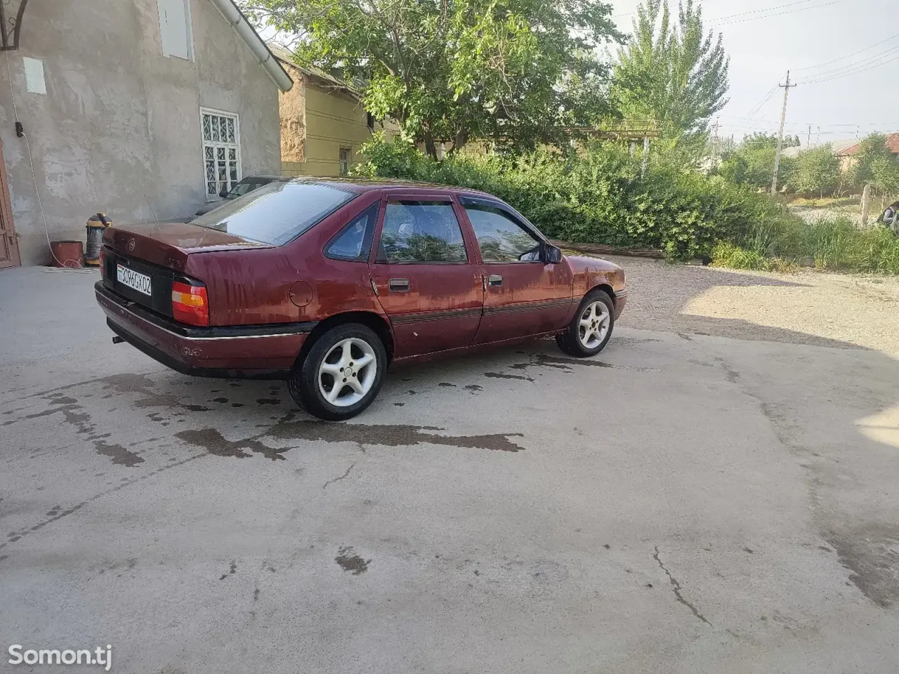 Opel Vectra A 1990 · 1.6 MT