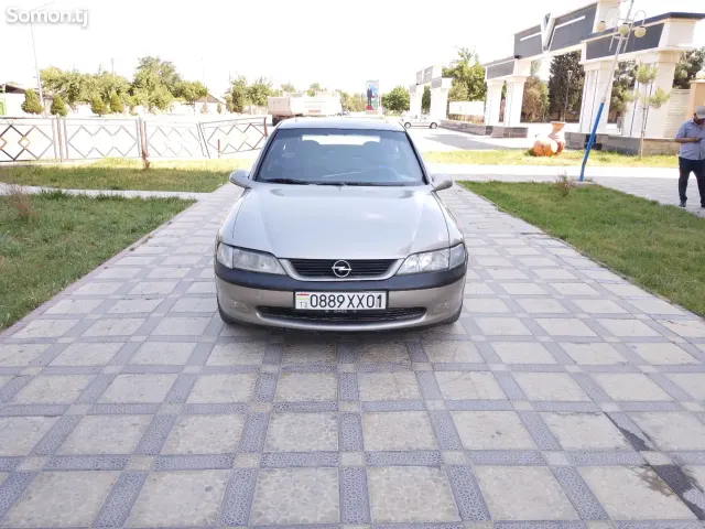 Opel Vectra B 1996 · 1.6 MT