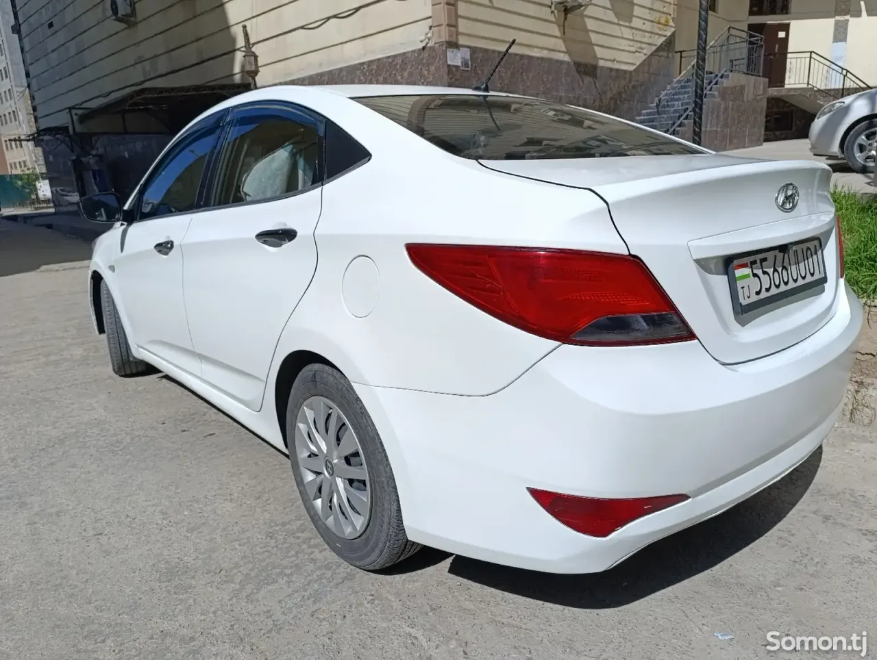 Hyundai Solaris 2015 · 1.4 MT