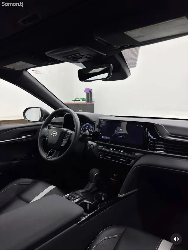 Toyota Camry 2025 · 2.5 AT