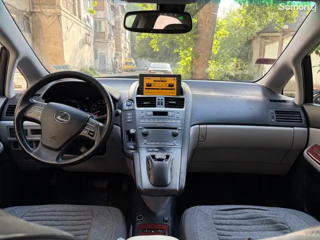 Lexus HS series 2010 · 2.5 AT