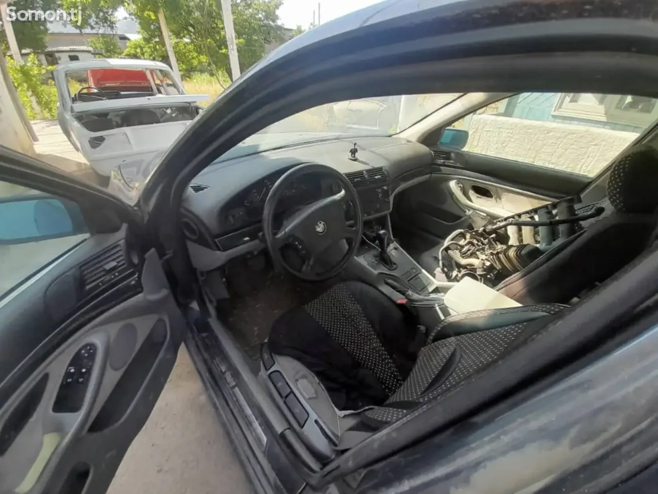 BMW 5 series 1998 · 2.5 AT