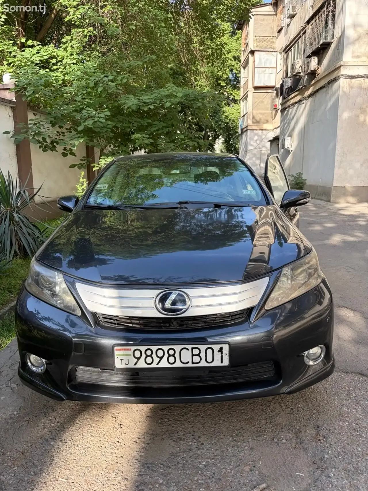 Lexus HS series 2010 · 2.5 AT