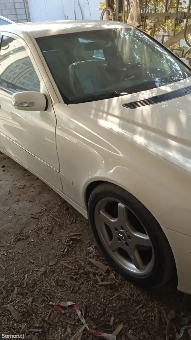 Mercedes-Benz E class 2003 · 2.4 AT