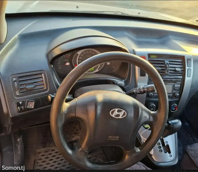 Hyundai Tucson 2009 · 2.0 AT