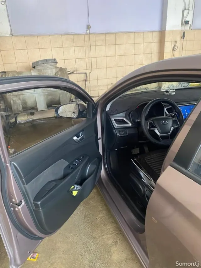 Hyundai Solaris 2019 · 1.6 AT