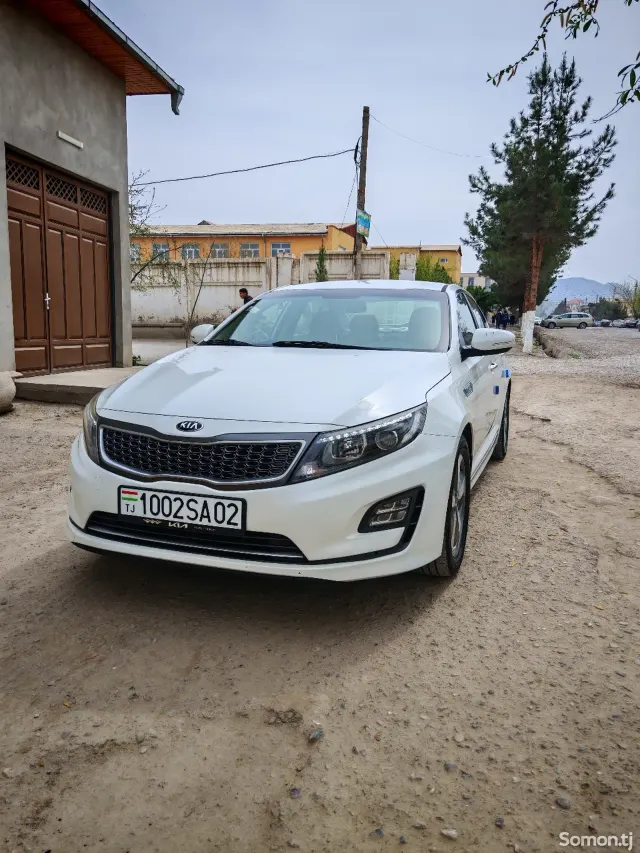 Kia K5 2015 · 2.0 AT