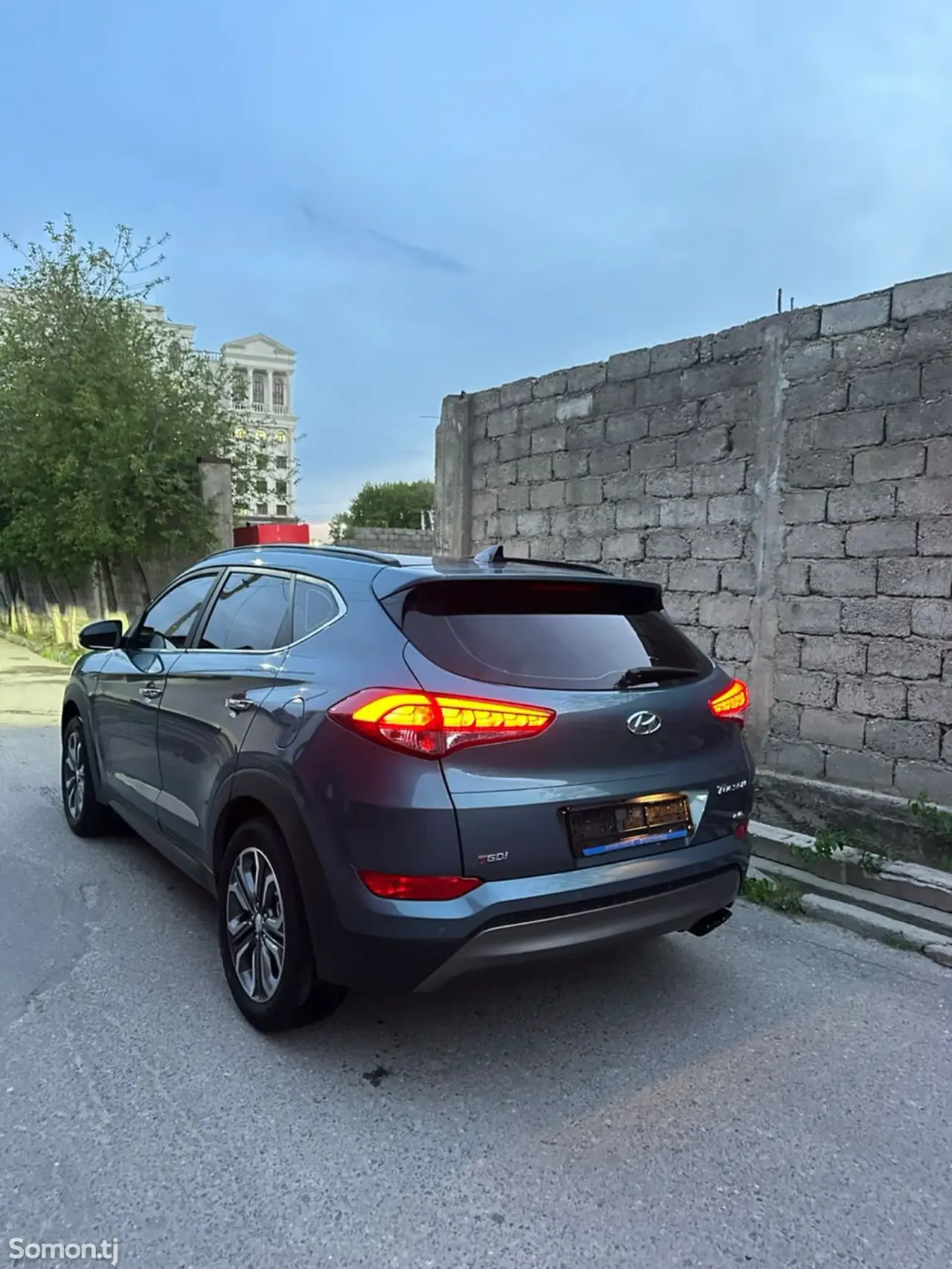Hyundai Tucson 2016 · 1.6 AT