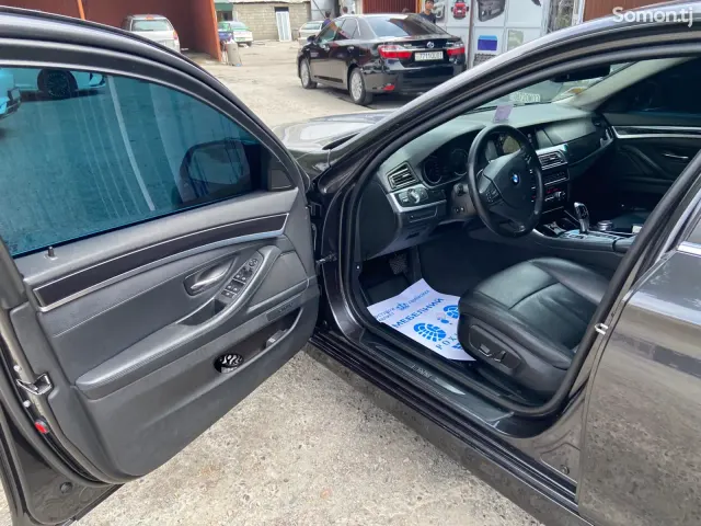 BMW 5 series 2014 · 2.0 AT