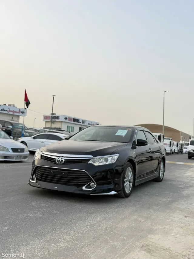 Toyota Camry 2016 · 2.5 AT