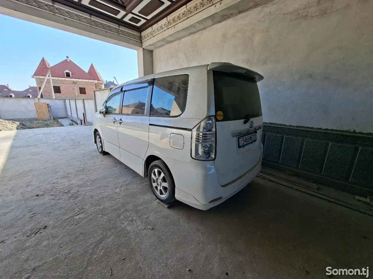 Toyota Voxy 2008 · 2.0 AT