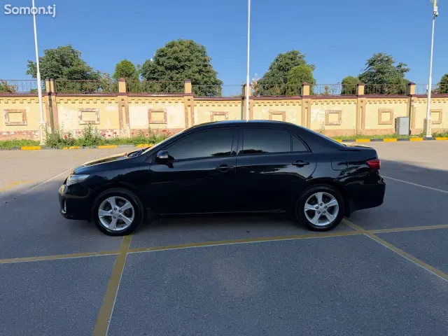 Toyota Corolla 2012 · 1.8 AT