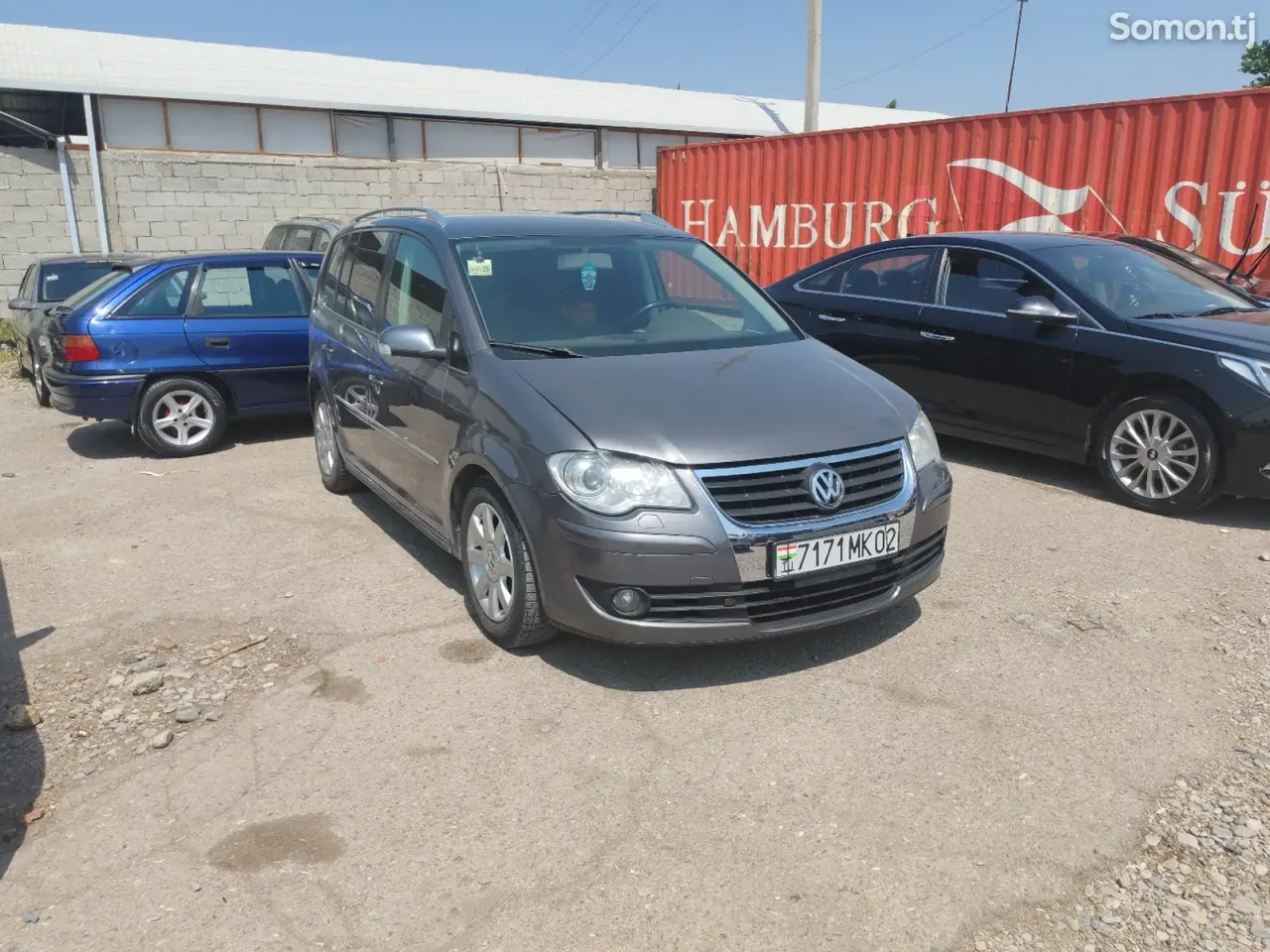 Volkswagen Touran 2007 · 1.4 MT