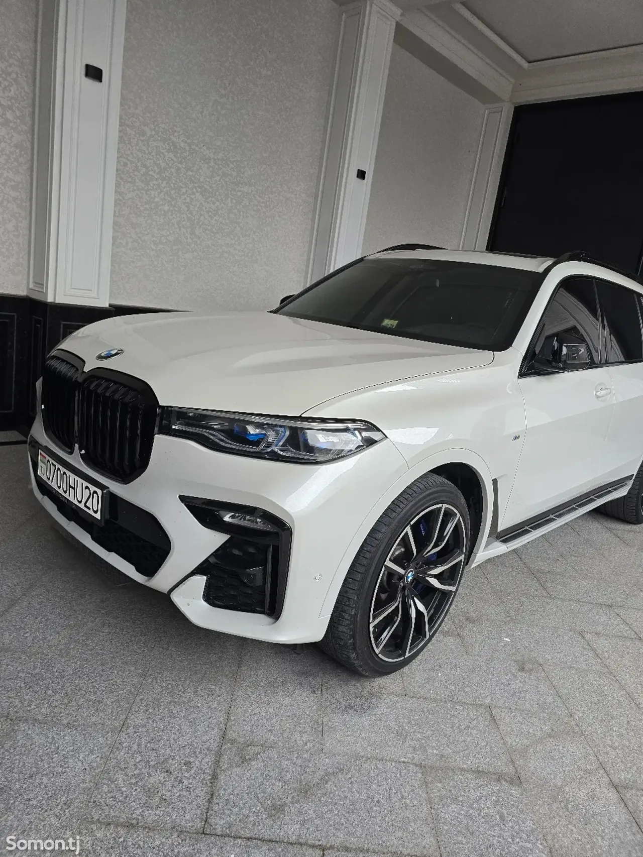 BMW X7 2022 · 4.0 AT
