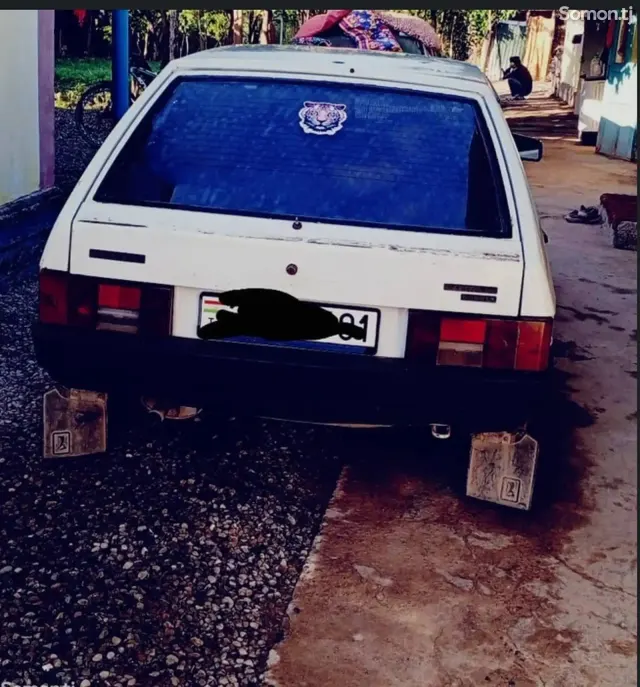 Lada (ВАЗ) 2109 2000 · 1.5 MT