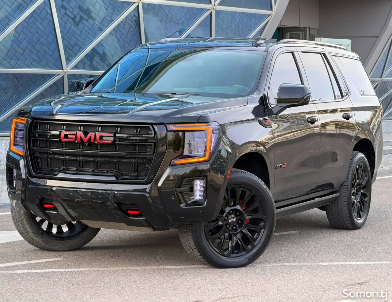 GMC Yukon 2023 · 5.3 AT