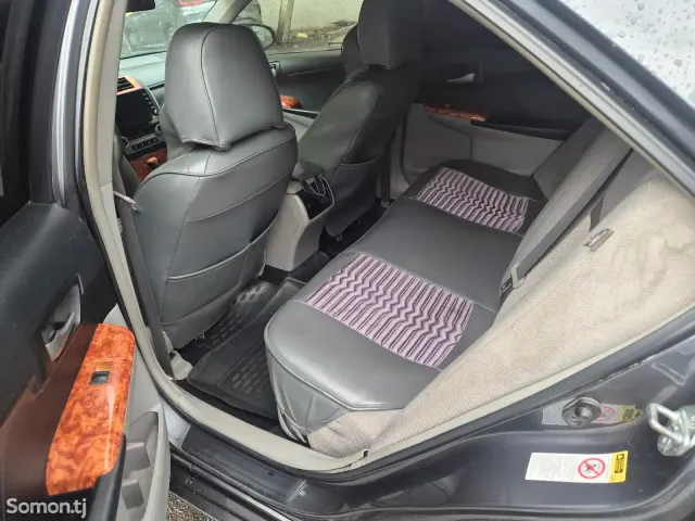 Toyota Camry 2012 · 2.5 AT