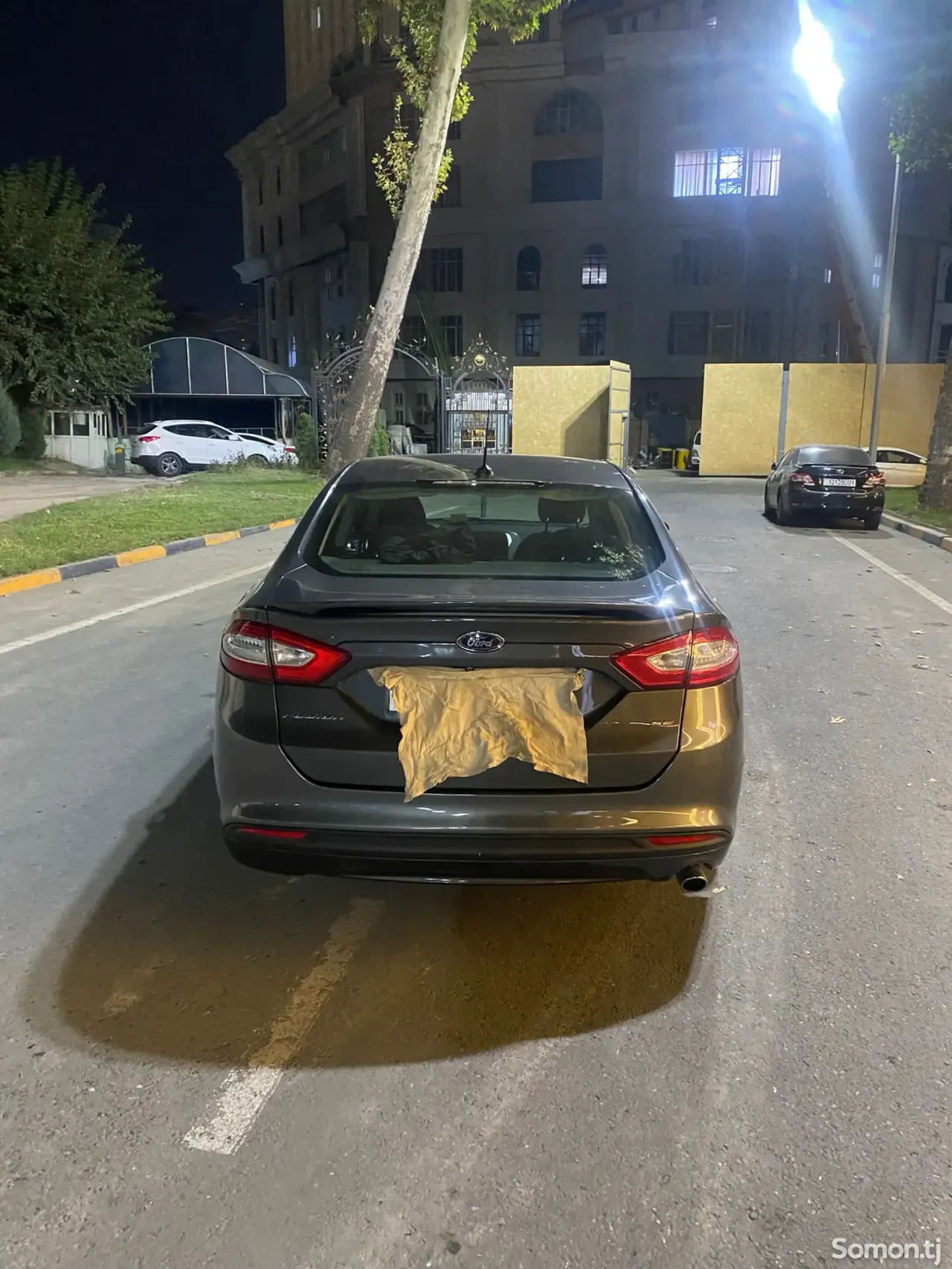 Ford Fusion 2015 · 2.0 AT