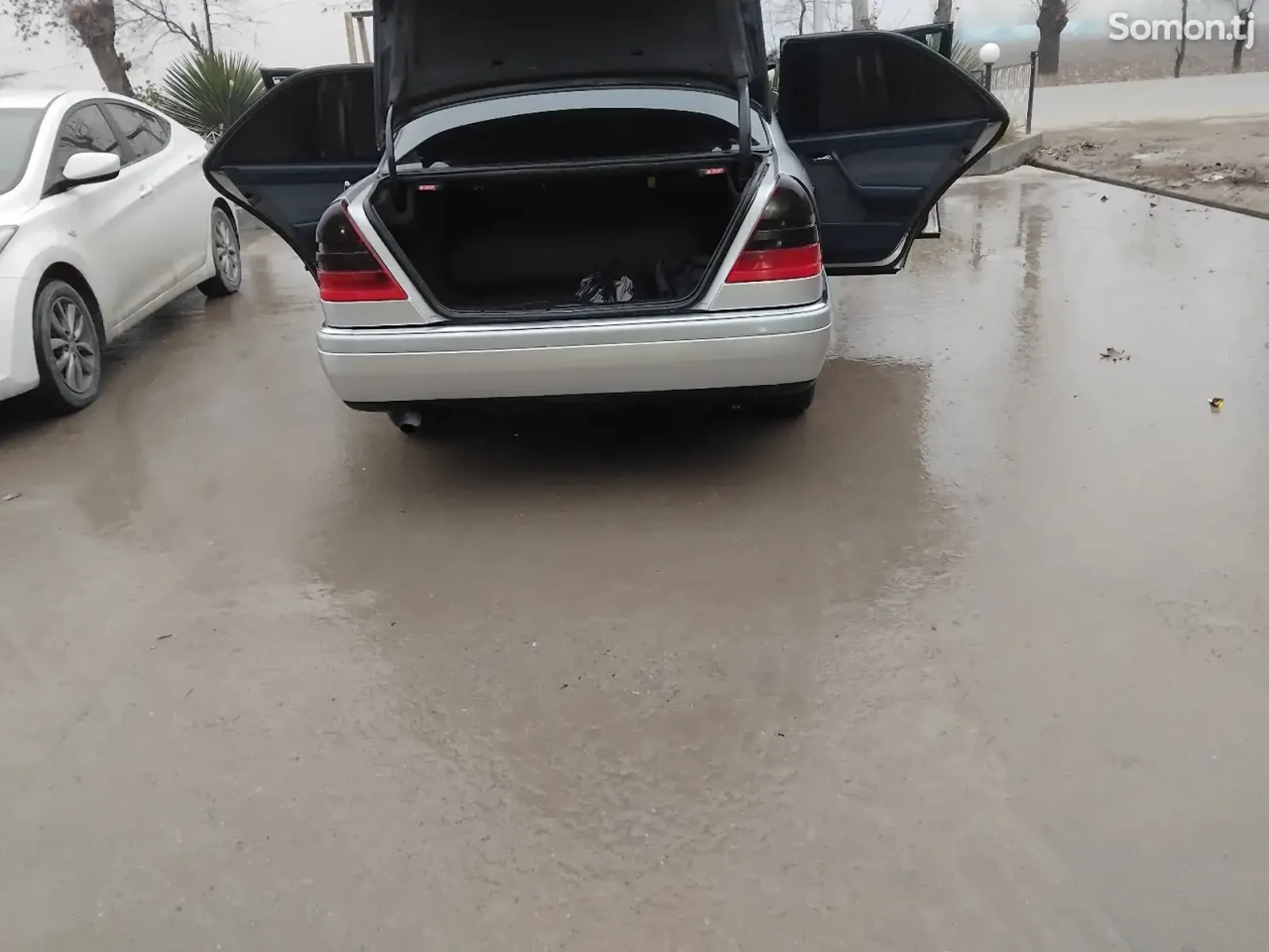 Mercedes-Benz C class 1995 · 2.0 MT