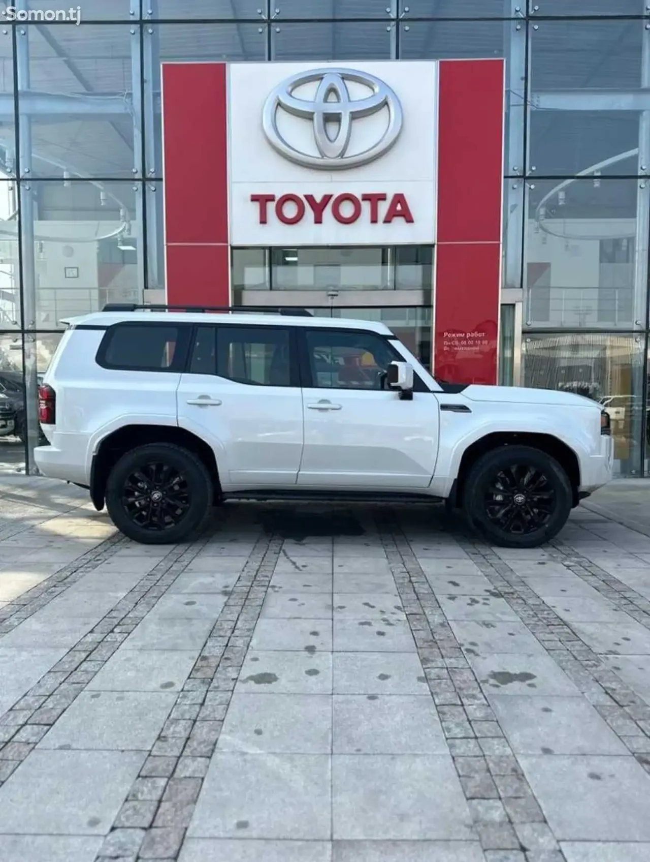 Toyota Land Cruiser Prado 2026 · 2.4 AT