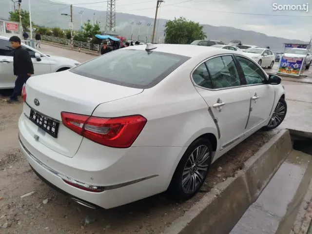 Kia Cadenza 2014 · 3.3 AT