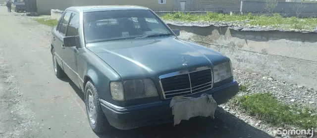Mercedes-Benz W124 1992 · 2.0 MT