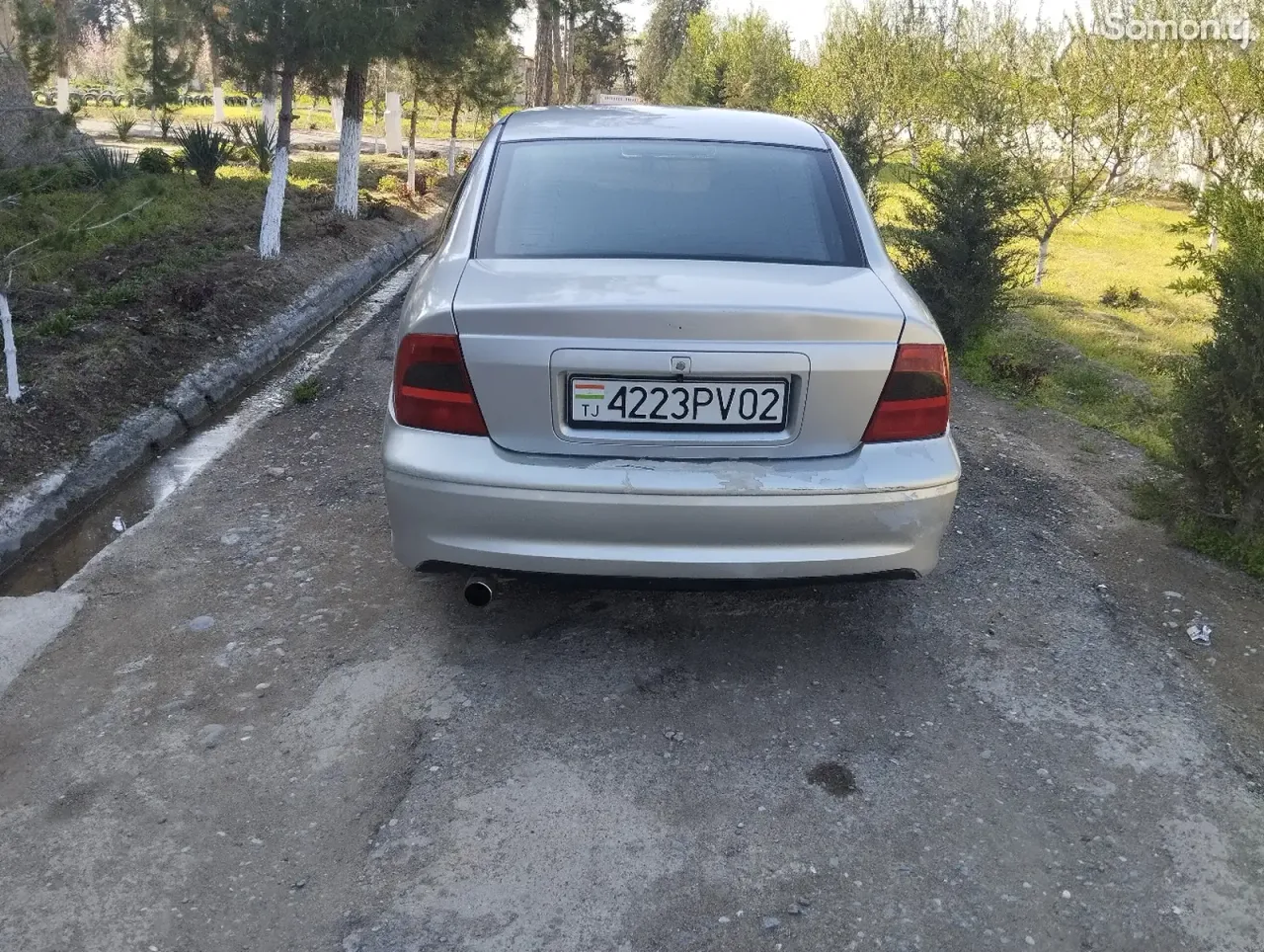 Opel Vectra B 2000 · 1.6 MT